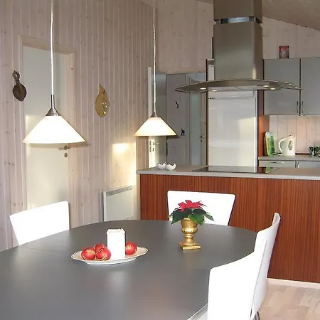 Three-bedroom Holiday Johansens 03 Holiday home